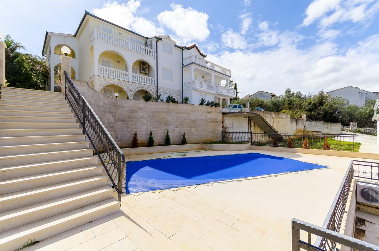 Apartments Krusica Trogir Luaran gambar